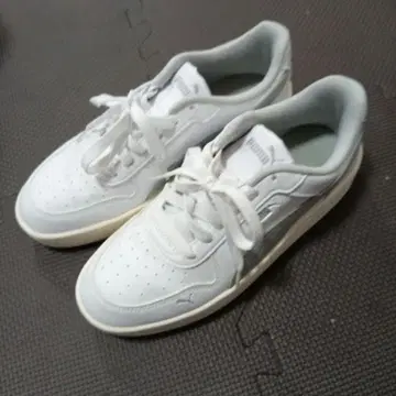 PUMA 화이트 스니커즈 37 (US 5)