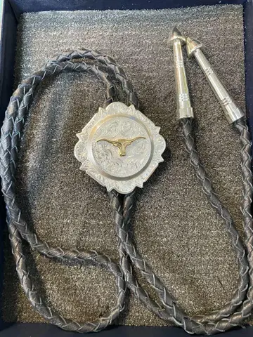 Montana Silversmiths 루프 타이