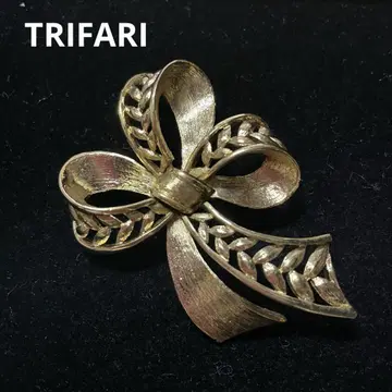 빈티지 TRIFARI 트리파리 브로치 리본 골드 컬러