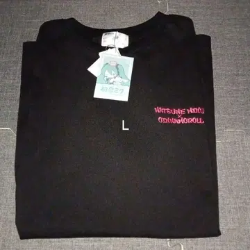 하츠네 미쿠 x 시나모롤 T셔츠 L 블랙