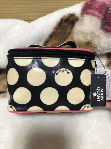 MARY QUANT 도트 무늬 파우치