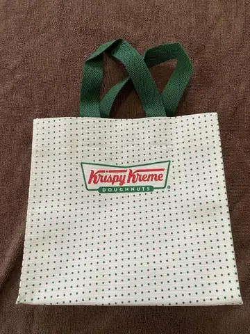 Krispy Kreme 도트 무늬 런치백