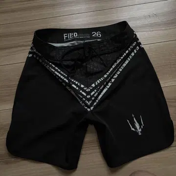 FIED 블랙 숏팬츠 26 서프 팬츠
