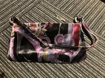 Emilio Pucci 멀티 컬러 플로럴 디자인 벨벳 핸드백