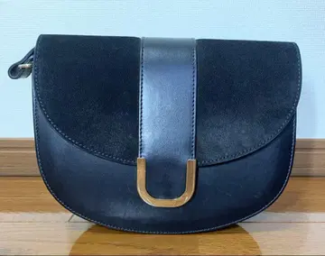 A.P.C. 블랙 가죽 숄더백