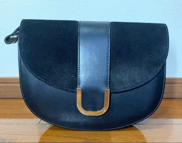 A.P.C. 블랙 가죽 숄더백