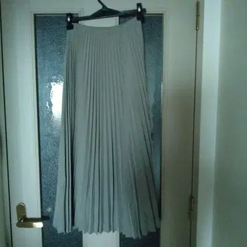 UNIQLOC 플리츠 롱 스커트
