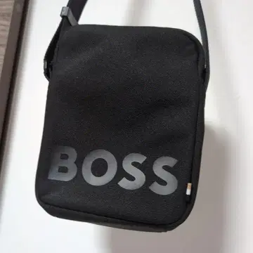 BOSS 블랙 숄더백
