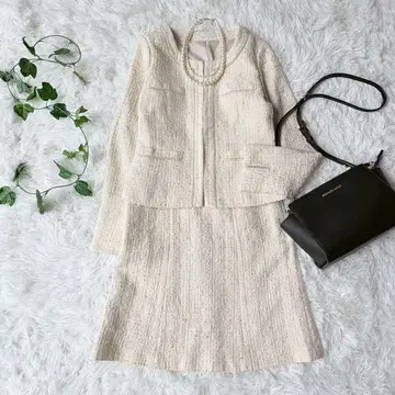 RUIRUE BOUTIQUE 셋업 화이트 트위드 노카라 스커트