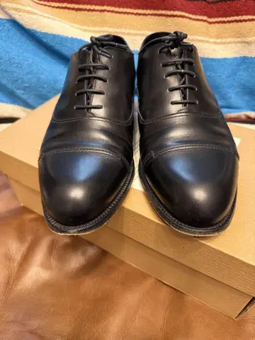 J.M. weston classic cap toe 9E