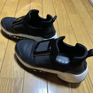 타카시마야 TIAD 블랙 스니커즈