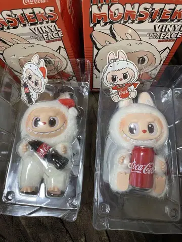 POP MART 코카콜라 2종 세트 러브브 봉제 인형 펜던트 [ 정품 ]