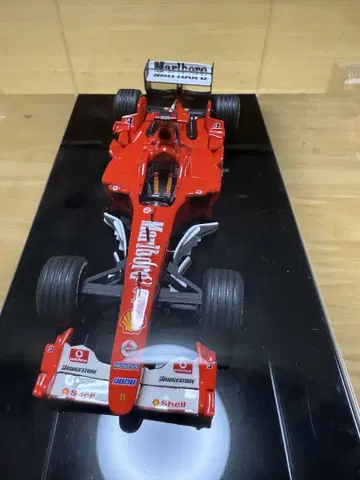1/43 페라리 F2004 키트 완성품