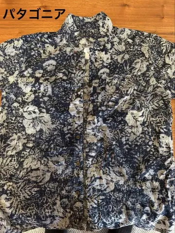 patagonia 꽃무늬 반팔 셔츠 네이비 계열 사이즈:M