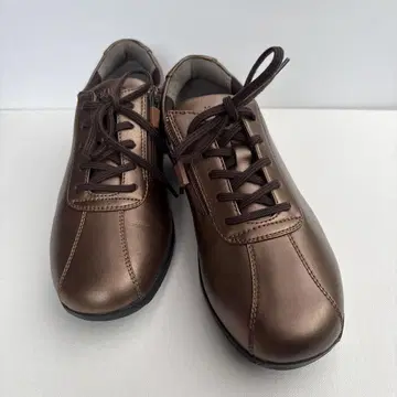 브론즈 레이스업 스니커즈