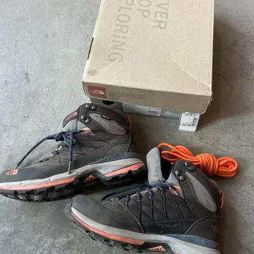 The North Face 등산화