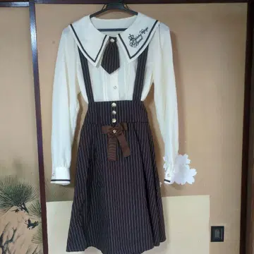 Amavel 블라우스, 스커트 셋업