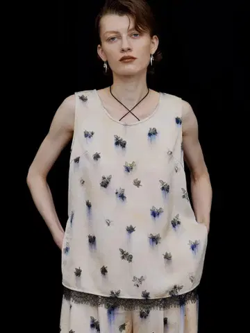 AmeriVINTAGE CLARA SATIN TANK TOP