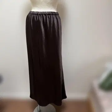 카듀네 CADUNE 브라운 새틴 스커트