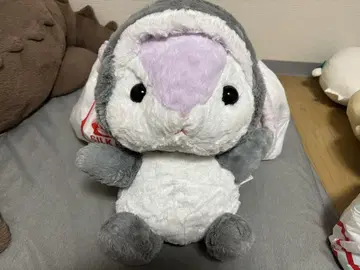 토끼 봉제 인형 그레이와 화이트