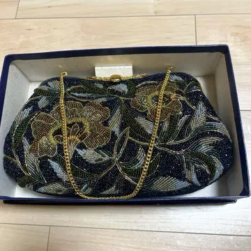 비즈 백 레트로