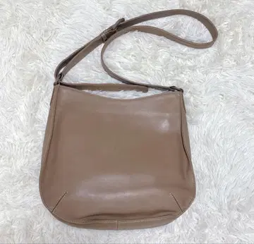 새상품급 키타무라 숄더백 사선 크로스 K 로고 브라운 계열