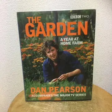 영어 외국도서 단 피어슨 Dan pearson THE GARDEN