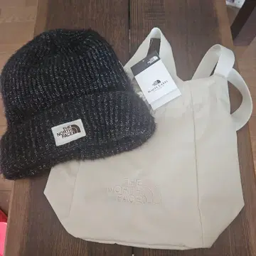 THE NORTH FACE 비니 블랙 컬러 &숄더