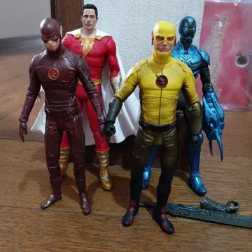 DC 피규어