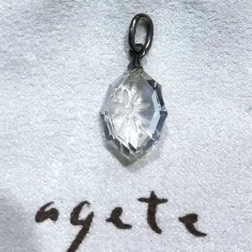 agete 쿼츠 펜던트 탑 참 목걸이 실버