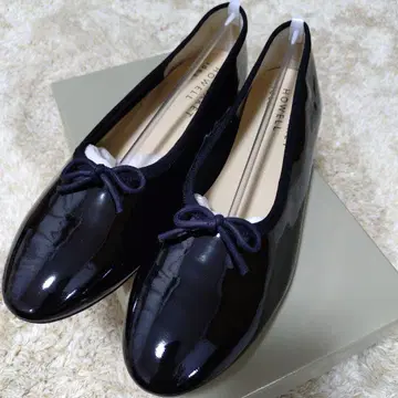 마가렛호웰 에나멜 밸리 신발 23.5cm 블랙