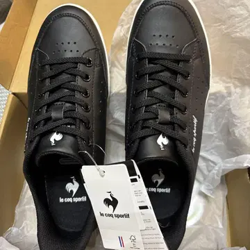 택 포함 새상품 le coq sportif 블랙 스니커즈 23.0