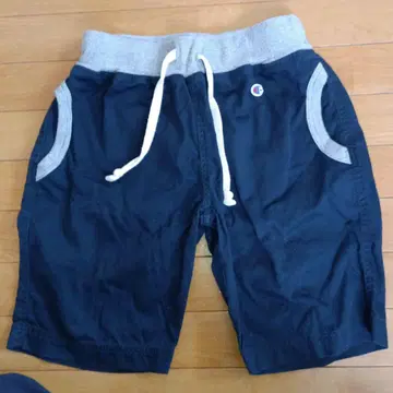 C 로고 네이비 숏팬츠