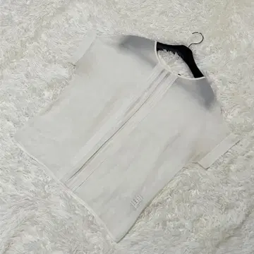 STILE BENETTON 블라우스 턱 디자인 광택 소재 엘레강트