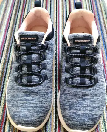 SKECHERS WIDE FIT MEMORY FOAM 스니커즈
