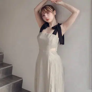 andmary Ann ribbon pleats dress Beige