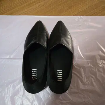 fitfit 블랙 스틸레토 하이힐