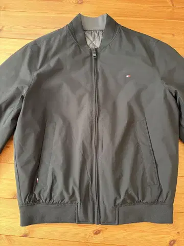 Tommy Hilfiger 블랙 리버서블 봄버 자켓