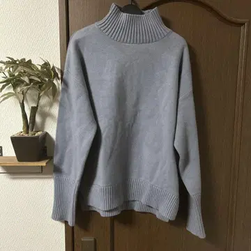 YORT 터틀넥 그레이 스웨터