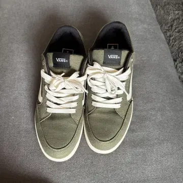 VANS 스니커즈