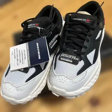 SKECHERS MONSTER 통굽 스니커즈 AZUZA 25.5cm