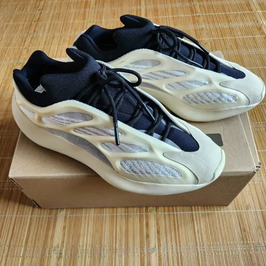yeezy 700 azazel