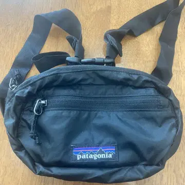 patagonia 바디백 블랙