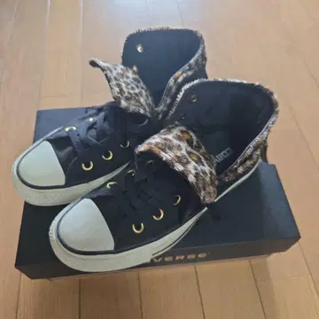 컨버스 하이컷 스니커즈 블랙/레오파드