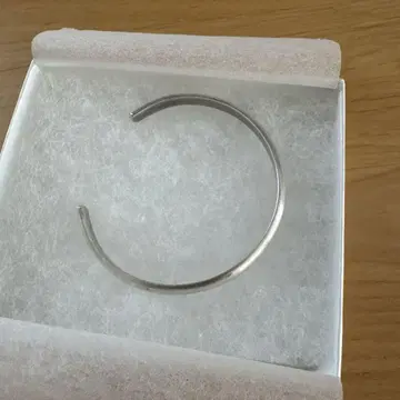 OX JEWELRy Silver Curve Bangle MB