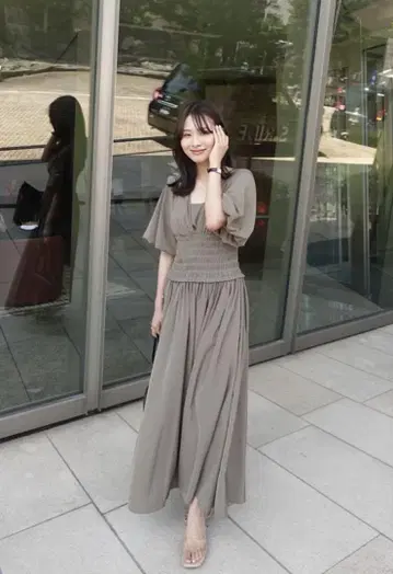 Aimeine V넥 셔링 원피스 카키