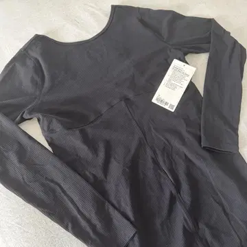 lululemon Ribbed ScoopBack LS Dress 블랙
