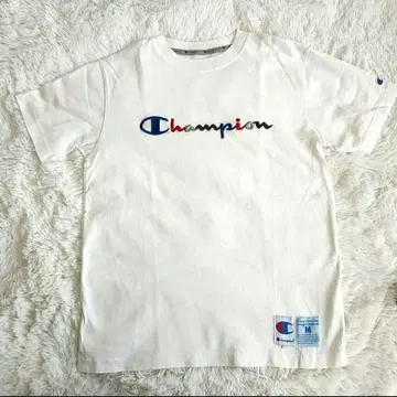 귀여운 Champion 자수 로고 T셔츠 남녀 모두 OK!