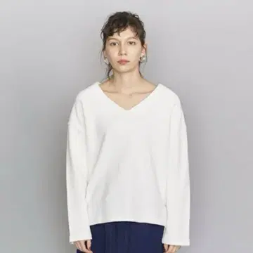 [ 새상품급 ] 뷰티 앤 유스 면100 V넥 드롭 숄더 티셔츠
