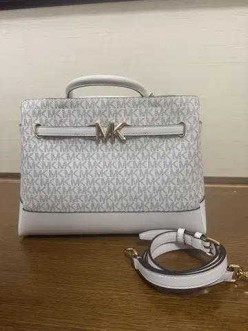 Michael Kors 백